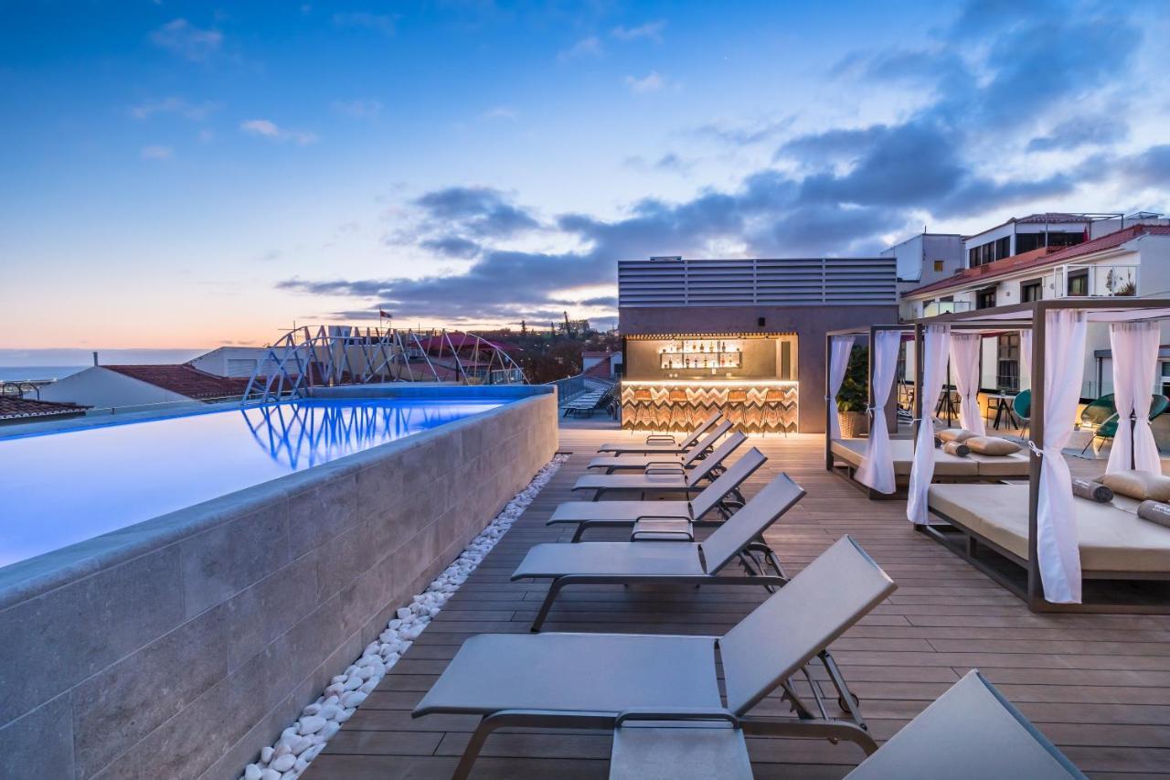 Barcelo Funchal Oldtown Ξενοδοχείο Εξωτερικό φωτογραφία Rooftop pool at the hotel